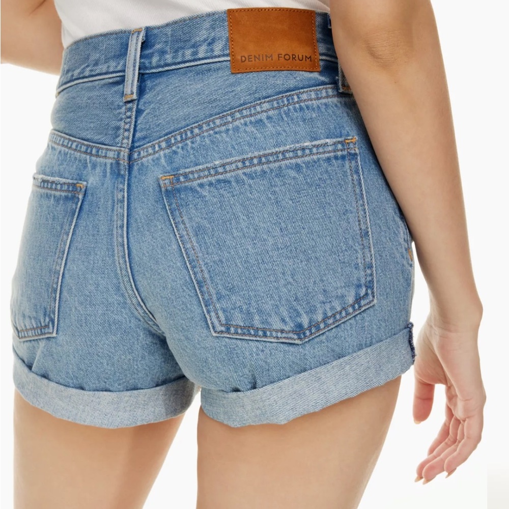 BNWT! Denim Forum The '90s A-Line Hi-Rise Jean Short